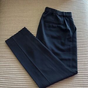 Theory navy women’s pants, size 2, runs big